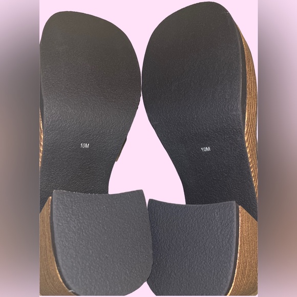 Delia’s Brown Platform Heel Loafers - Picture 6 of 7